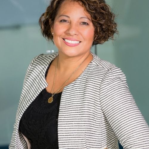 The Role of Facial Creams in Fighting Wrinkles